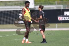 3. Liga - Saison 2024/25 - Trainingsauftakt- FC Ingolstadt 04 -  - Cheftrainerin Sabrina Wittmann (FCI) - Donald Nduka (Nr.27 - FCI) - Foto: Meyer Jürgen