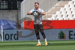 3. Liga; Rot-Weiss Essen - FC Ingolstadt 04; vor dem Spiel Aufwärmtrikot Puma stronger together, Torwart Marius Funk (1, FCI)