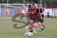 2. Bundesliga Frauen - Saison 2025/26 - FC Ingolstadt 04 Frauen - FCB München II - Mara Winter (Nr.2 - FC Ingolstadt Frauen I) - Kappes Jana rot FCB  - Foto: Meyer Jürgen