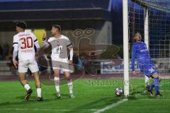 Toto Pokal; Halbfinale; FV Illertissen - FC Ingolstadt 04; kein Tor durch Jannik Mause (7, FCI) Abseits, Maximilian Neuberger (38 FVI) Ognjen Drakulic (30, FCI)