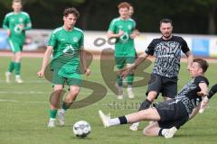 Bezirksliga - Saison 2024/25- FC Fatih - VFB Eichstätt II  - Julian Scholl grün Eichstätt  - Dardan Berisha schwarz Fatih - Foto: Meyer Jürgen