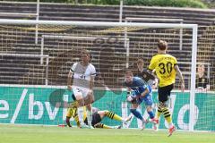 3. Liga; Borussia Dortmund II - FC Ingolstadt 04; Torwart Marius Funk (1, FCI) hält sicher Besong Paul-Philipp (22 BVB2) Simon Lorenz (32, FCI) Pohlmann (30 BVB2)