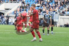 3. Liga; 1. FC Saarbrücken - FC Ingolstadt 04; Torchance verpasst Yannick Deichmann (20, FCI) ärgert sich, hinten Max Besuschkow (17, FCI) Civeja Tim (23 FCS)