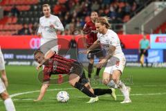 3. Liga; FC Ingolstadt 04 - FSV Zwickau; Zweikampf Kampf um den Ball David Kopacz (29, FCI) Butzen Nils (16 FSV) Foul