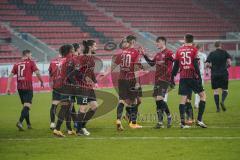 3. Liga - FC Ingolstadt 04 - Hallescher FC - Elfemter 1:0 Tor Jubel Stefan Kutschke (30, FCI) mit Filip Bilbija (35, FCI) Caniggia Ginola Elva (14, FCI) Dennis Eckert Ayensa (7, FCI) Jonatan Kotzke (25 FCI) Thomas Keller (27, FCI)