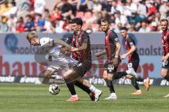3. Liga; FC Ingolstadt 04 - Arminia Bielefeld; Zweikampf Kampf um den Ball Davide Sekulovic (33, FCI) Schreck Sam (8 AB) Yannick Deichmann (20, FCI)