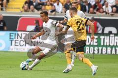 3. Liga; SG Dynamo Dresden - FC Ingolstadt 04; Marcel Costly (22, FCI) Borkowski Dennis (29 DD) Zweikampf Kampf um den Ball