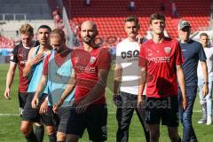 2.BL; FC Ingolstadt 04 - Fortuna Düsseldorf; Spiel ist aus, Niederlage, hängende Köpfe Enttäuschung, Spieler Ehrenrunde, Fans reden mit den Spielern, Nico Antonitsch (5, FCI) Stefan Kutschke (30, FCI) Merlin Röhl (34, FCI) Maximilian Beister (11, FCI) Nas