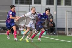 2. Bundesliga Frauen - Saison 2025/26 - FC Ingolstadt 04 Frauen - FSV Mainz - Nina Penzkofer (Nr.29 - FC Ingolstadt Frauen I) - Imai Yurina blau Mainz - Foto: Meyer Jürgen