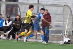 2024_2_17 - Saison 2023/24 - AUDI-Schanzer Amateur Cup - SV Hundszell - FC Hitzhofen/Oberzell  - Halbfinale 1 - Niclas Filser gelb Hitzhofen - Manuel Wittmann blau Hundszell - Foto: Meyer Jürgen