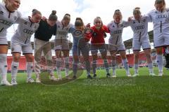 2. Bundesliga Frauen - Saison 2024/25 - FC Ingolstadt 04 Frauen - SV Weinberg -  Die Mannschaft bildet einen Kreis vor dem Spiel -  - XXXXX - Foto: Meyer Jürgen