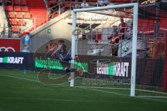 3. Liga - Saison 2026/27 - FC Ingolstadt 04 - Alemannia Aachen - Der 0:2 Führungstreffer - Torwart David Klein (Nr.47 - FCI) - Foto: Meyer Jürgen