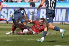 3. Liga - Saison 2025/26 - TSG Hoffenheim II - FC Ingolstadt 04  - Kelven Frees (Nr.5 - TSG Hoffenheim II) - Jonas Scholz (Nr.15 - FCI) - Foto: Meyer Jürgen