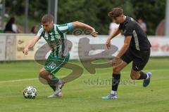 Landesliga - Saison 2025/26 - SV Manching - FC Memmingen II - Sebastian Graßl (Nr.10 - SV Manching) - Mayer Felix schwarz Memmingen  - Foto: Meyer Jürgen