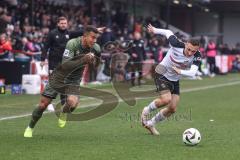 3. Liga; SC Verl - FC Ingolstadt 04; Zweikampf Kampf um den Ball Marcel Costly (22, FCI) Köhler Tim (3 Verl)