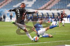 2.BL; Hansa Rostock - FC Ingolstadt 04; Schuß Fatih Kaya (9, FCI) Fröde Lukas (34 HR)