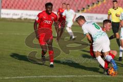 A-Junioren Bundesliga Süd/Südwest - Saison 2021/22 - FC Ingolstadt 04  - SpVgg Greuther Fürth - Jeroen Krupa rot rechts FCI - Udebuluzor Michael rot FCI  links - Kevin Ortius #3 Greuther Fürth - Foto: Jürgen Meyer