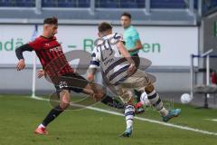 3. Liga; MSV Duisburg - FC Ingolstadt 04; Arian Llugiqi (25, FCI) Joshua Bitter (29 MSV) Zweikampf Kampf um den Ball