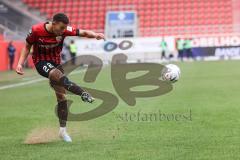 3. Liga; FC Ingolstadt 04 - VfL Osnabrück; Flanke Marcel Costly (22, FCI)