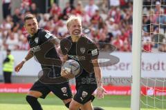 3. Liga; Rot-Weiss Essen - FC Ingolstadt 04; Anschlusstreffer 2:1 Tor Jubel Treffer Tobias Bech (11, FCI) mit Pascal Testroet (37, FCI)