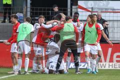 3. Liga; SV Meppen - FC Ingolstadt 04; Sieg Jubel Freude 0:3, Hans Nunoo Sarpei (18 FCI) Thomas Rausch (45, FCI) Torwart Markus Ponath (40, FCI) Donald Nduka (42, FCI) Tobias Bech (11, FCI) Moussa Doumbouya (27, FCI) Denis Linsmayer (23, FCI) Arian Llugiq