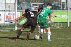 Kreisklasse - Saison 2022/2023 -FC Gerolfing II - GW Ingolstadt - Florian Uslar grün Gerolfing - Hakan Gökhan schwarz GW Ingolstadt - Foto: Meyer Jürgen