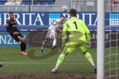 3. Liga - SV Wehen Wiesbaden - FC Ingolstadt 04 - Flanke Filip Bilbija (35, FCI) Torwart Boss Tim (1 SVW)