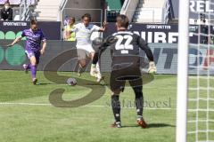 Relegation 2 - VfL Osnabrück - FC Ingolstadt 04 - Caniggia Ginola Elva (14, FCI) Multhaup Maurice (30 VfL) Torwart Kühn Philipp (22 VfL)