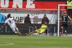 2. Fußball-Liga - Saison 2021/2022 - FC Ingolstadt 04 - Hamburger SV - Dejan Stojanovic Torwart (#39 FCI) - Glatzel Robert Hanburg -  - Foto: Meyer Jürgen