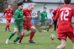 A-Klasse -  Saison 2025/26- TSV Baar/Ebenhausen - SV Manching II - Edoardo Malka grün Manching - Dominik Burghardt rot Ebenhausen - Foto: Meyer Jürgen