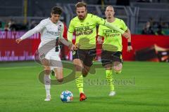 DFB Pokal - Saison 2021/2022 - Borussia Dortmund - FC Ingolstadt 04 - Merlin Röhl (#34 FCI) - Marin Pongracic (#34 Dortmund) - Foto: Stefan Bösl