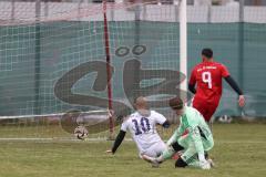 Kreisklasse - Saison 2025/26- Türk SV Ingolstadt - MTV Ingolstadt-  - Der 0:1 Führungstreffer durch Zvonko Bivolcevic weiss MTV  - TW Tobias Gooss Türkisch - Ubeyd Demirkal rot Türkisch - jubel  - Foto: Meyer Jürgen