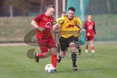 Kreisklasse - Saison 2023/24 -  SV Zuchering - TSV Lichtenau - Berthold Schneider rot Zuchering - Henrik Radtke gelb Lichtenau - Foto: Meyer Jürgen