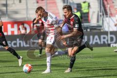 2.BL; FC Ingolstadt 04 - Fortuna Düsseldorf; Zweikampf Lauf Dennis Eckert Ayensa (7, FCI) Hartherz Florian (7 DUS)