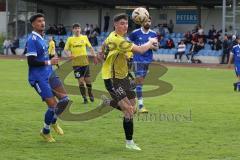Kreisliga - Saison 2022/2023 - TSV Oberhaunstadt - FC Hitzhofen - Philipp Stipic gelb Hitzhofen trifft den Pfosten - Enes Erdogan blau links Oberh.stadt - Foto: Meyer Jürgen
