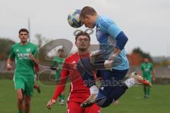 Kreisklasse - Saison 2025/26- TSV Lenting - Türkisch SV Ingolstadt - Enis Kuqanaj rot Türk SV - Leon Durnov Torwart Lenting - Foto: Meyer Jürgen