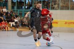 Lotto Bayern Hallencup - Vorrunde - Lindenkreuzhalle Saison 2024/25 - Türk SV Ingolstadt - FC Türk Sport Garching - Thomas Schreiner schwarz Türk Sport Garching - Aurel Kuqanaj rot Türk Ing - Foto: Meyer Jürgen