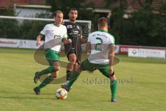 Kreisliga - SV Manching II — FC Fatih Spor Ingolstadt -  Akif Abasikeles schwarz Fatih Ingolstadt - Elias Bauer weiss Manching - Foto: Jürgen Meyer