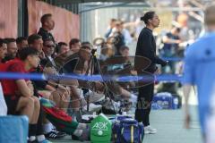 3. Liga; TSV 1860 München - FC Ingolstadt 04; an der Seitenlinie, Spielerbank Cheftrainerin Sabrina Wittmann (FCI)