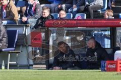 2.BL; Holstein Kiel - FC Ingolstadt 04 - af der Bank Sportmanager Malte Metzelder (FCI) Torwart-Trainer Robert Wulnikowski (FCI)