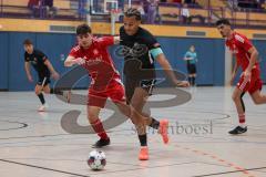 Hallenturnier MTV Ingolstadt - Saison 2025/26 - Türkisch SV Ingolstadt - SV Manching - Baha Asici rot Türkisch - Emanuel Gstettner schwarz Manching - Foto: Meyer Jürgen