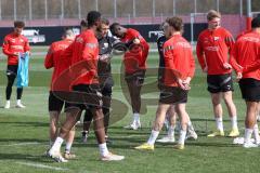 3.Liga - Saison 2022/2023 - FC Ingolstadt 04 -  - Cheftrainer Michael Köllner (FCI) beim ersten Training - Cheftrainer Michael Köllner (FCI) gibt Anweisungen - Foto: Meyer Jürgen