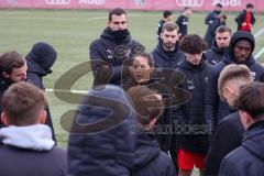 A-Junioren - Bundesliga Süd Fc Ingolstadt 04 - SC Freiburg -  Cheftrainer Wittmann Sabrina (FC Ingolstadt A-Jugend) spricht zu ihren Spielern nach dem Spiel - - Das Spiel ist aus - Foto: Meyer Jürgen