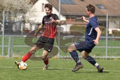 Kreisklasse - Saison 2022/2023 - TSV Etting - SV Stammham - Simon Renn rot Stammham - Finn Kocks blau Etting - Foto: Meyer Jürgen