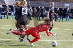 2. Frauen-Bundesliga - Saison 2021/2022 - FC Ingolstadt 04 - Eintracht Frankfurt II - Reischmann Stefanie (#21 FCI) wird gefoult - - Foto: Meyer Jürgen