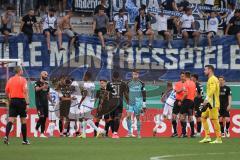 DFB Pokal; FC Ingolstadt 04 - SV Darmstadt 98; Niederlage, hängende Köpfe 0:3, Justin Butler (31, FCI) Marcel Costly (22, FCI) Calvin Brackelmann (17, FCI) Arian Llugiqi (25, FCI) Gjasula Klaus (23 SVD) Ben Balla Yassin (28 SVD) Bader Matthias (26 SVD) #d