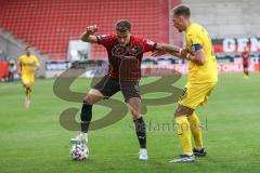 Relegation 1 - FC Ingolstadt 04 - VfL Osnabrück - Dennis Eckert Ayensa (7, FCI) Taffertshofer Ulrich (8 VfL) Zweikampf