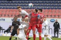 2.BL; 1. FC Heidenheim - FC Ingolstadt 04; Zweikampf Kampf um den Ball Kopfball Maximilian Neuberger (38, FCI) Föhrenbach Jonas (19, FCH) Kleindienst Tim (10, FCH)