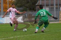 Bezirksliga - Saison 2025/26- TSV Gaimersheim - SpVgg Kammerberg - Nicolae Nechita (Nr.19 - TSV Gaimersheim) - Robin Anselment Torwart Kammerberg - Foto: Meyer Jürgen