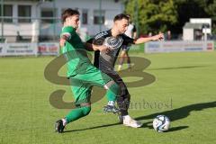 Bezirksliga - Saison 2025/26 - FC Gerolfing - TSV Ober./Unterh.stadt - David Simm grünn Gerolfing - David Polster (Nr.18 - TSV Ober-/Unterh.stadt) - Foto: Meyer Jürgen